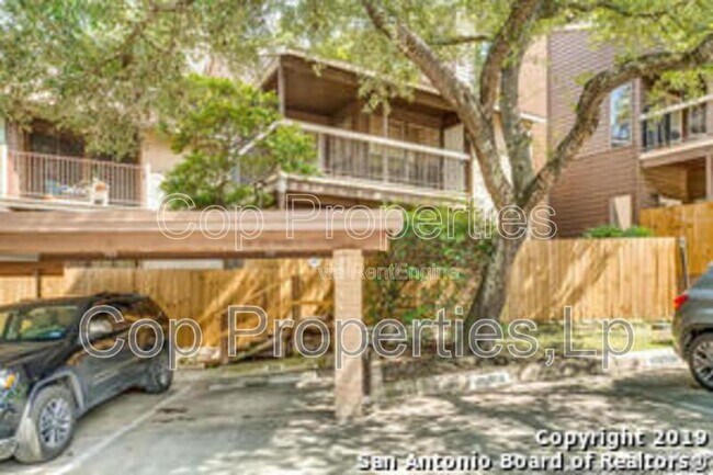 Building Photo - 8633 Datapoint Dr