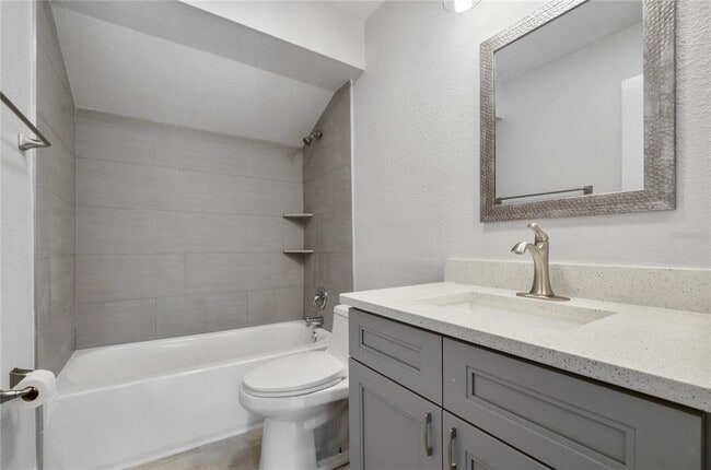 Building Photo - 697 Belflower Pl