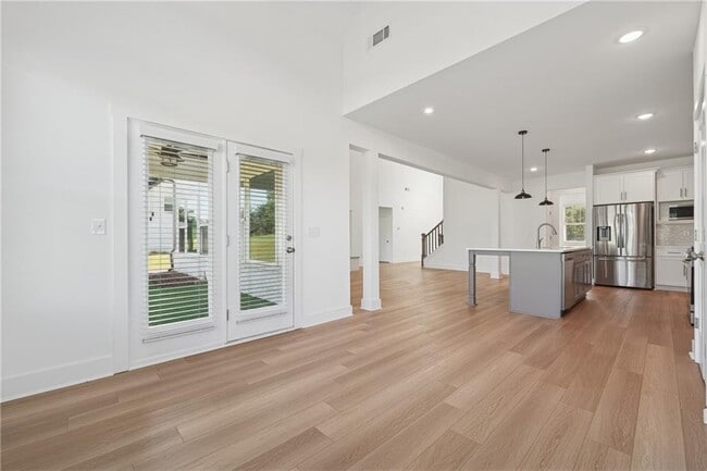 Building Photo - 2049 Chestnut Oak Trl