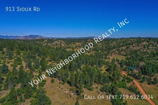 Building Photo - 913 Sioux Rd