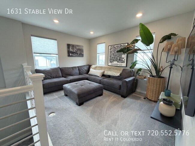 Building Photo - 1631 Stable View Dr
