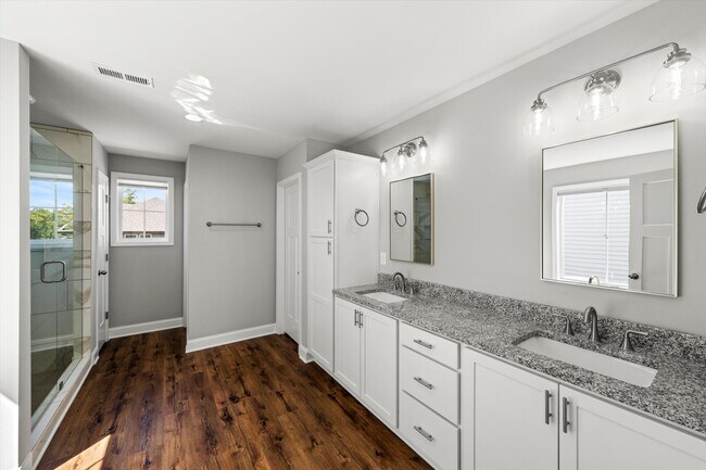 Building Photo - 9846 Foot Path Ln