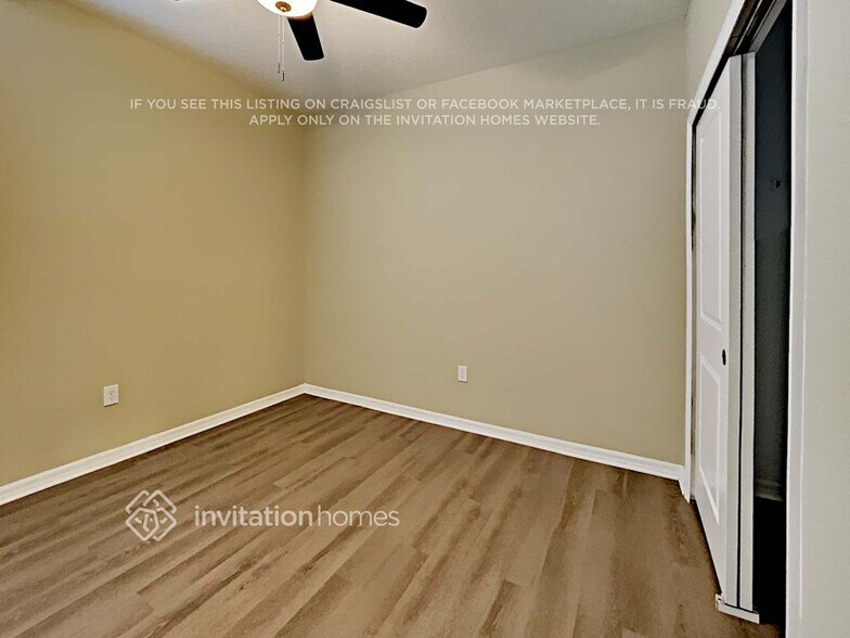 Building Photo - 14231 Seranoa Dr