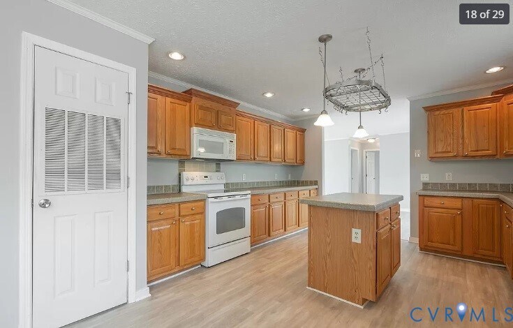 Building Photo - 11408 Creery Rd