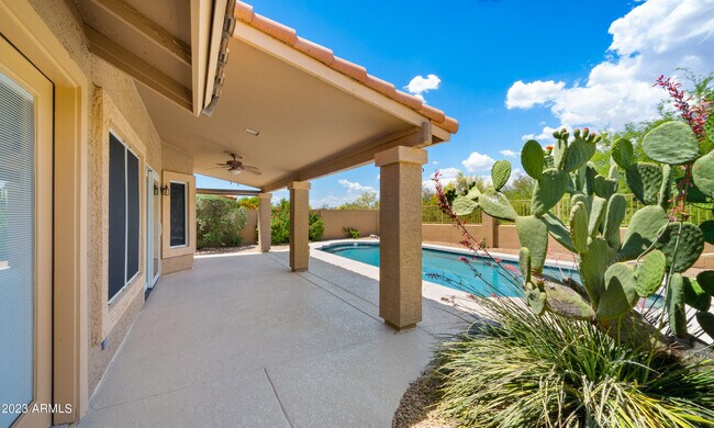 Building Photo - 4104 E Palo Brea Ln