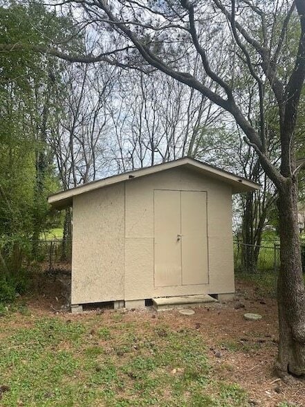 Building Photo - 4040 John Ct NW