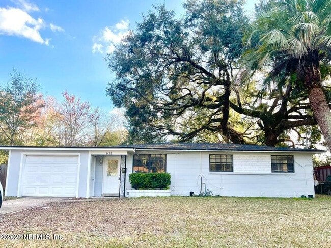 Primary Photo - 6422 Solandra Dr