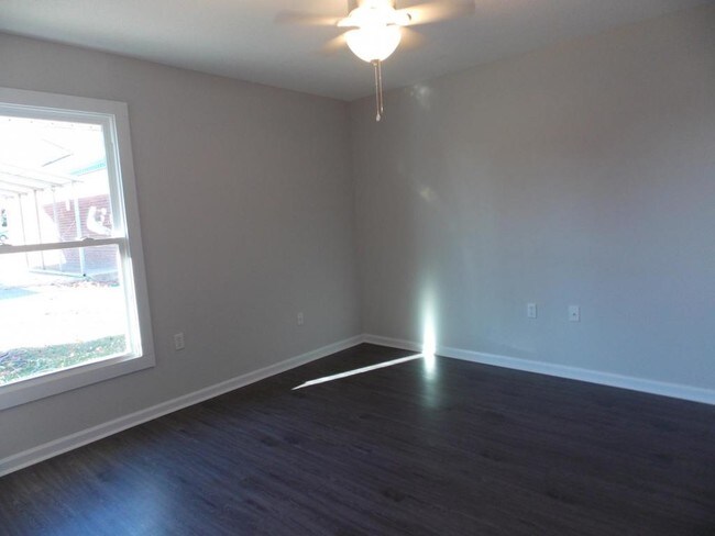 Building Photo - 140 Lanier Dr