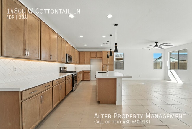 Building Photo - 14800 W Cottontail Ln