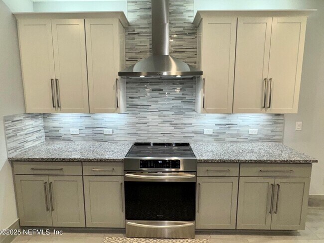 Building Photo - 163 Pine Forest Ct