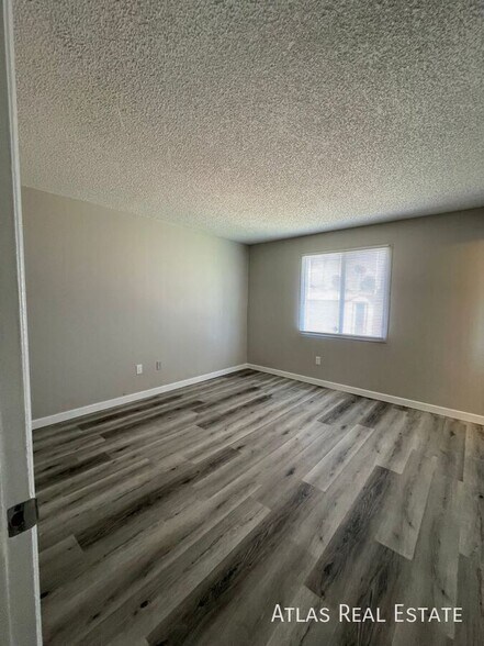 Building Photo - 13641 N 36th St