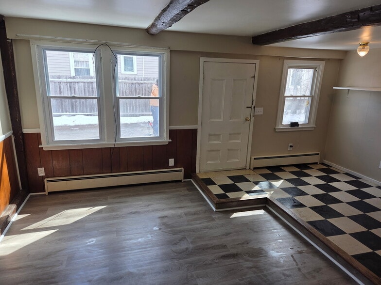 Building Photo - 103 E Steuben St