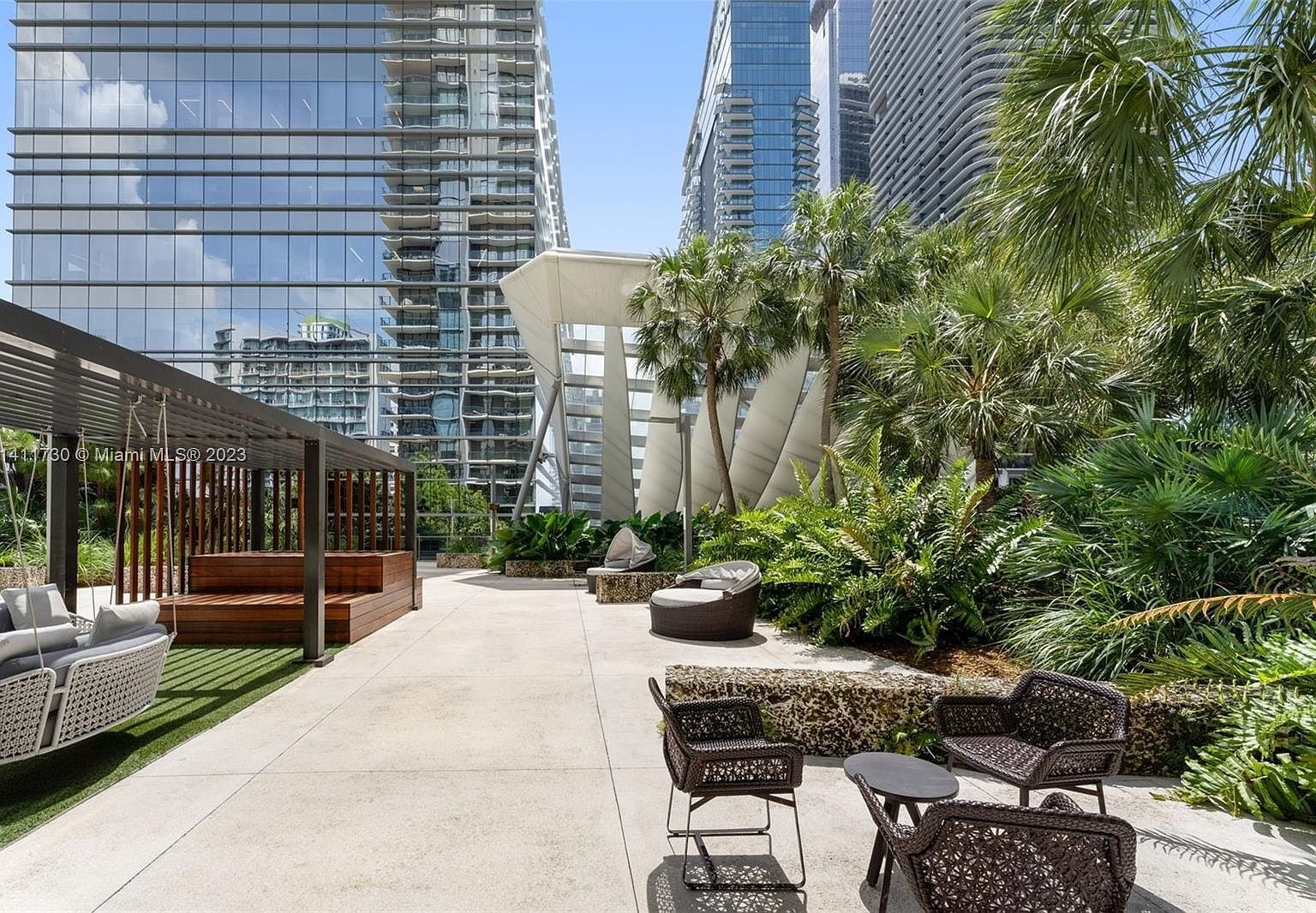 Building Photo - 88 SW 7th St