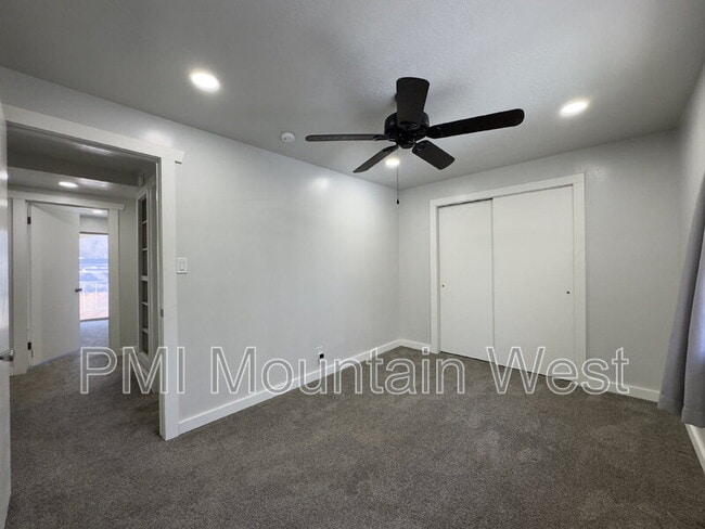 Building Photo - 1520 Merlin Dr