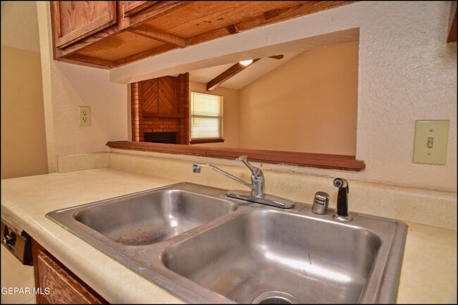 Building Photo - 11645 Gordon Cooper Ln