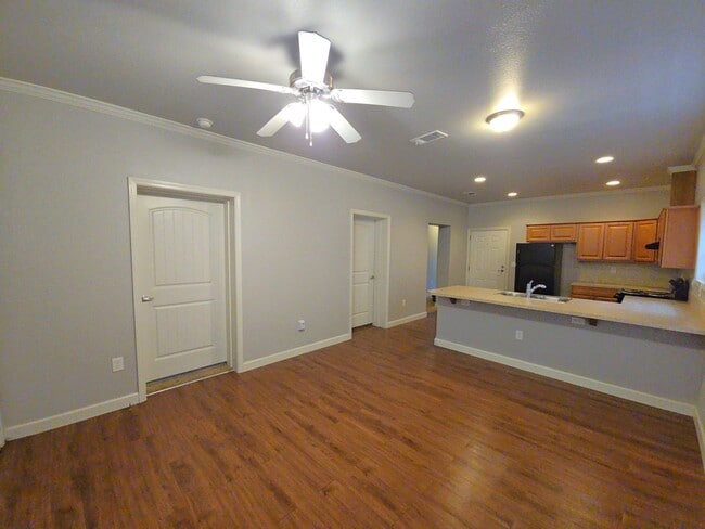 Building Photo - 2607 Virginia Ave