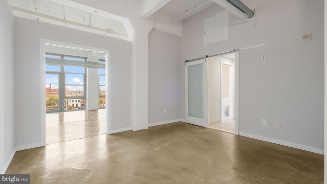 Building Photo - 444 N 4th St