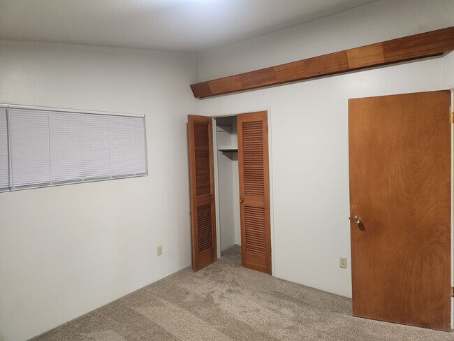 Building Photo - p513