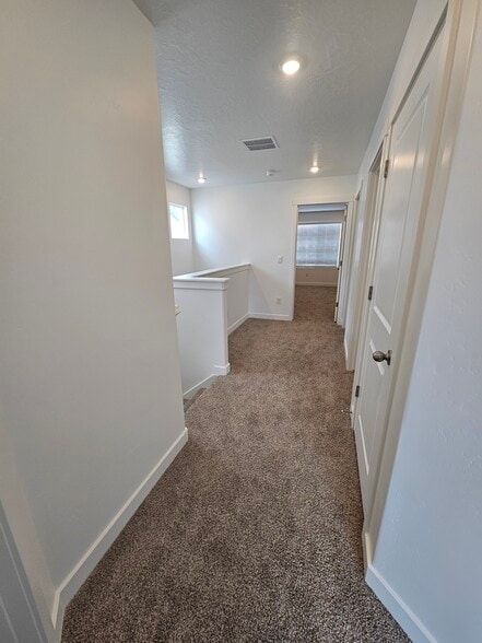Building Photo - 1731 N Copper Canyon Dr