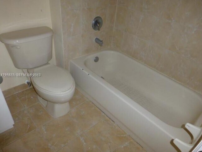 Building Photo - 641 E Mowry Ct
