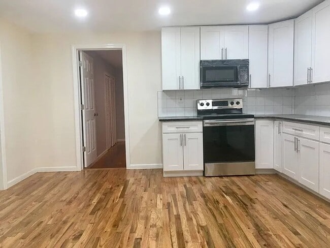 Building Photo - Beautifully Renovated Apartment in Cortlandt Manor