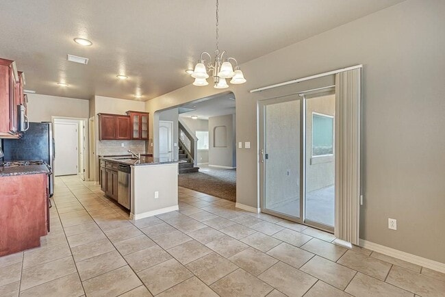 Building Photo - 3873 Loma Brisa Dr