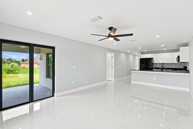 Building Photo - 4778-4780 Nelson Dr