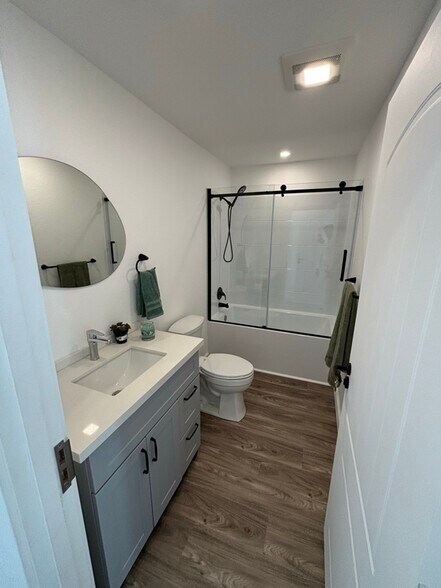 Building Photo - 23 Main St