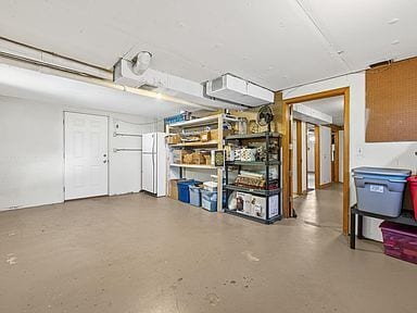 Building Photo - 3 bedroom, 2 bathroom 2,256 sqft home in a quiet Spearfish neighborhood!