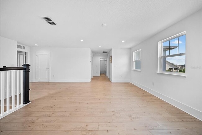 Building Photo - 1694 Pinecliff Dr