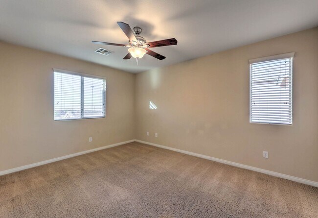 Building Photo - Beautiful 4 Bedroom, 2 Story Home in Henderson