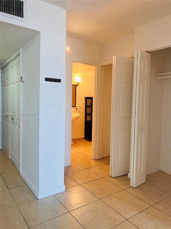 Building Photo - 7928 West Dr