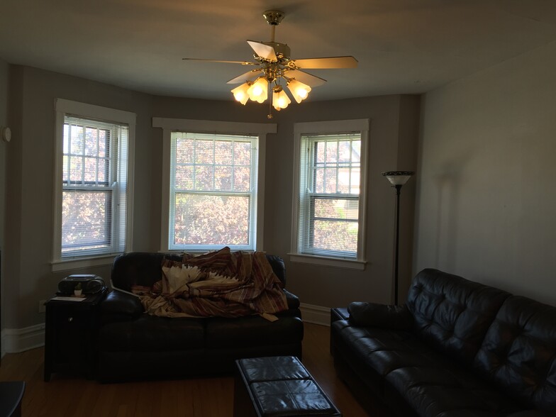 Building Photo - 421 Hannah Avenue