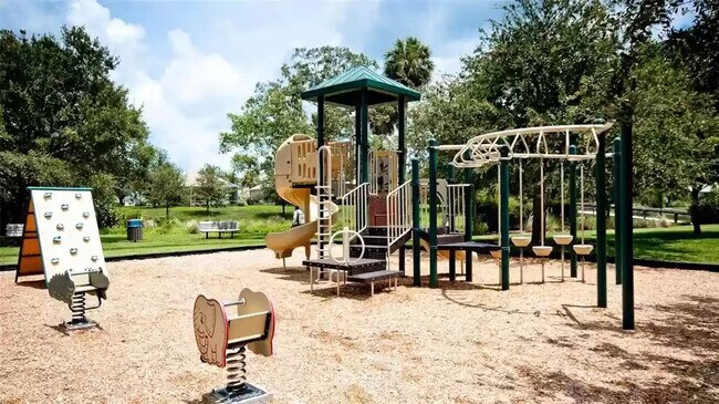 Building Photo - 7230 Hamilton Rd