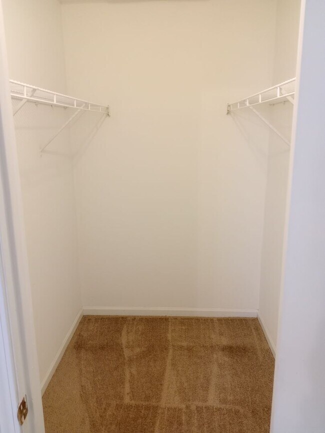 Building Photo - 1720-1722-1722 Juniper Dr