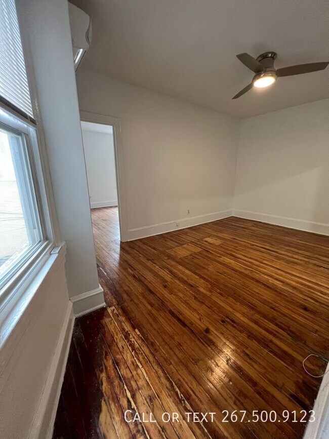 Building Photo - 236 S 45th St