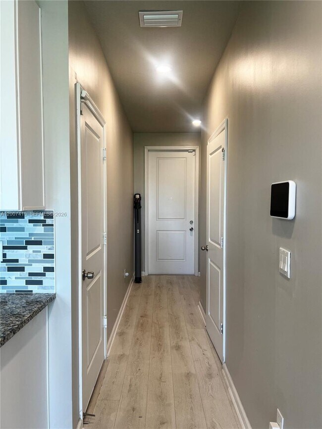 Building Photo - 6349 Topsail Dr