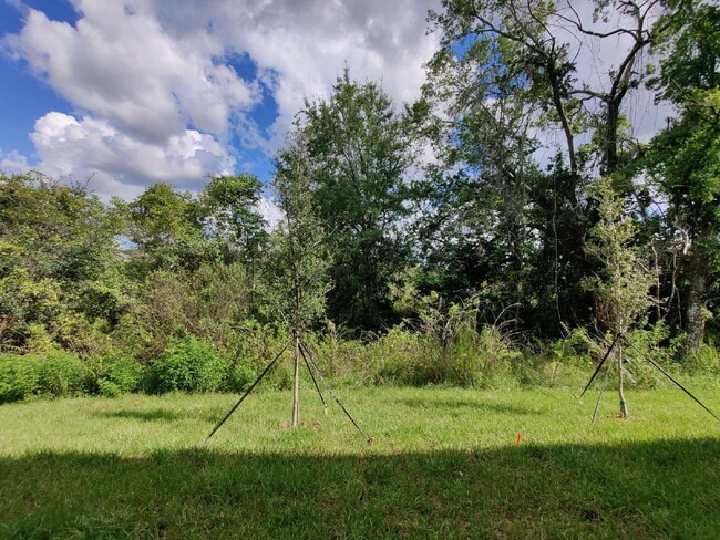 Building Photo - 23264 Willow Glen Way