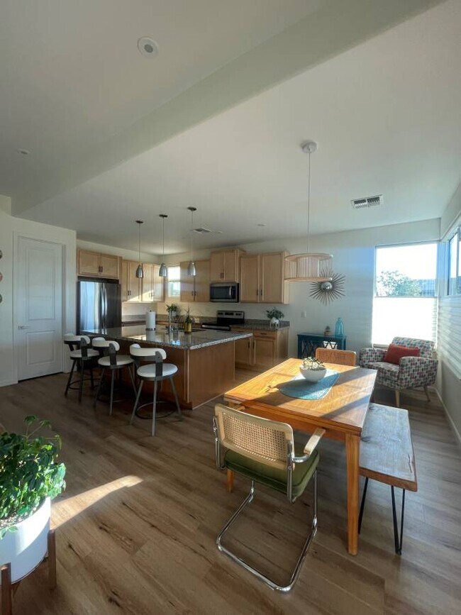 Building Photo - 3980 Crown Rock Trl