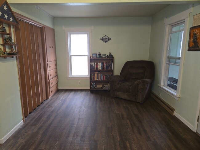 Building Photo - 927 18th Ave