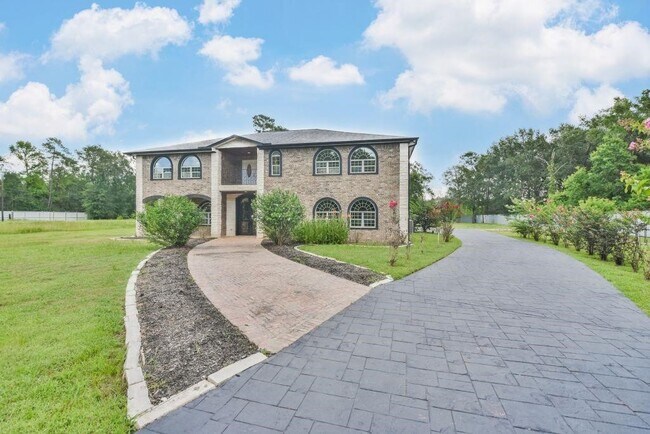 Building Photo - 3810 Post Oak Ln