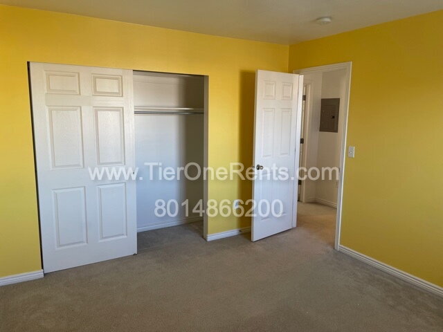 Building Photo - NO DEPOSIT option available for qualified ...
