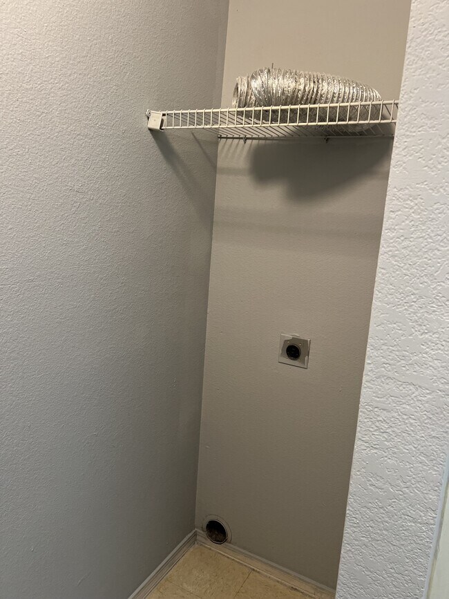 Building Photo - 1 Cypress Ct