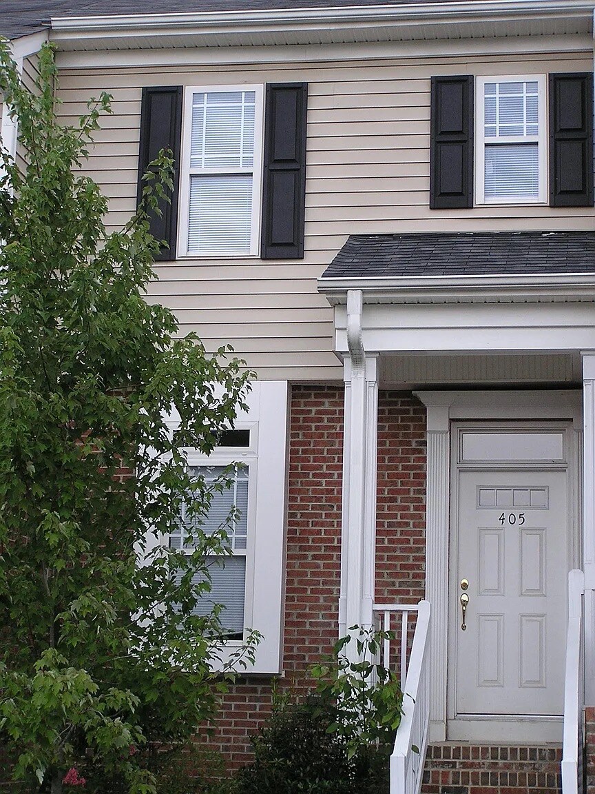 Building Photo - Room in Townhome on Windermere Dr