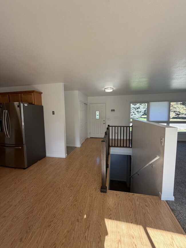 Building Photo - 2520 Lillis Ln
