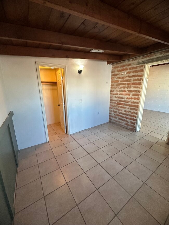 Building Photo - 174 W Borrego St