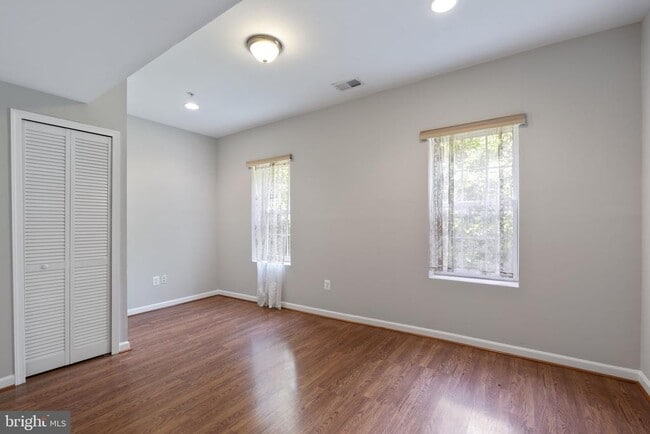 Building Photo - 15436 Symondsbury Way