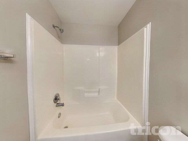 Building Photo - 209 Arbor Dr
