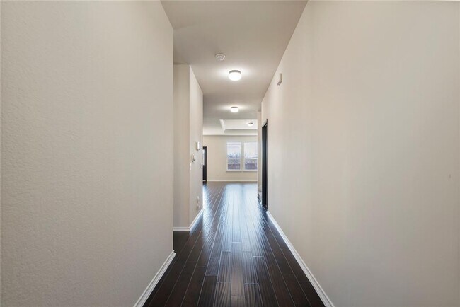 Building Photo - 12000 Kincardine Way