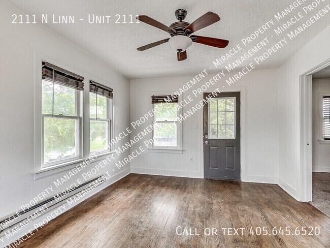Building Photo - 2111 N Linn-Unit 2111